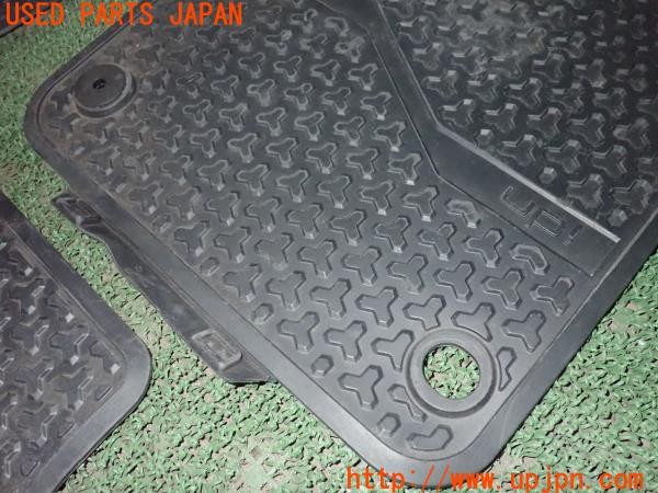 3UPJ=9236440629]VW up! GTI(アップ)(AADKR)純正 ラバー フロアマット セット 1台分  1S2061501  1S0061511 中古_5