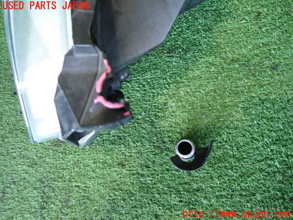 2UPJ-9236441130]VW up! GTI(アップ GTI)(AADKR)右ヘッドライト ハロゲン 中古_2