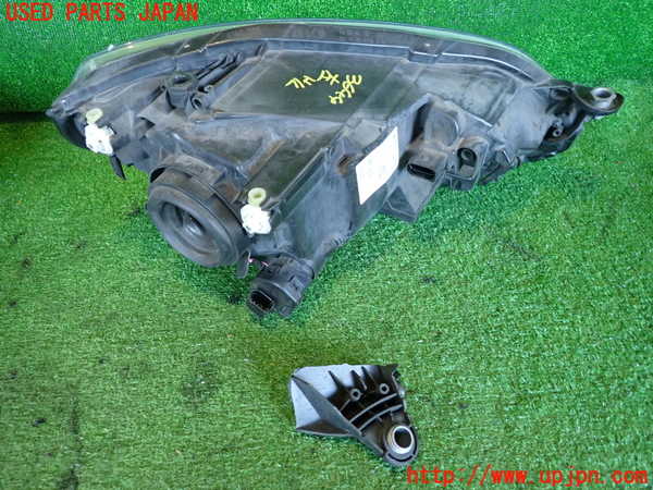 2UPJ-9236441132]VW up! GTI(アップ GTI)(AADKR)左ヘッドライト ハロゲン (ジャンク品) 中古_3