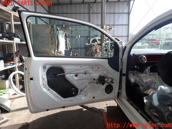 2UPJ-9236441260]VW up! GTI(アップ GTI)(AADKR)左前ドア (43R-000464) 中古_2