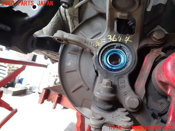 2UPJ-9236444295]VW up! GTI(アップ GTI)(AADKR)左フロントナックルハブ 中古_2