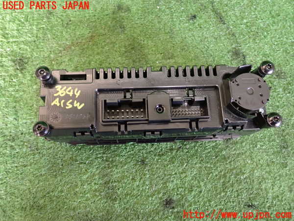 2UPJ-9236446066]VW up! GTI(アップ GTI)(AADKR)エアコンスイッチ1 中古_3