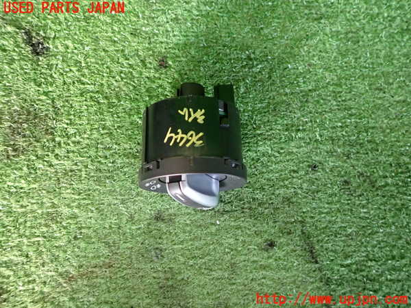 2UPJ-9236446285]VW up! GTI(アップ GTI)(AADKR)ライトスイッチ 中古_2