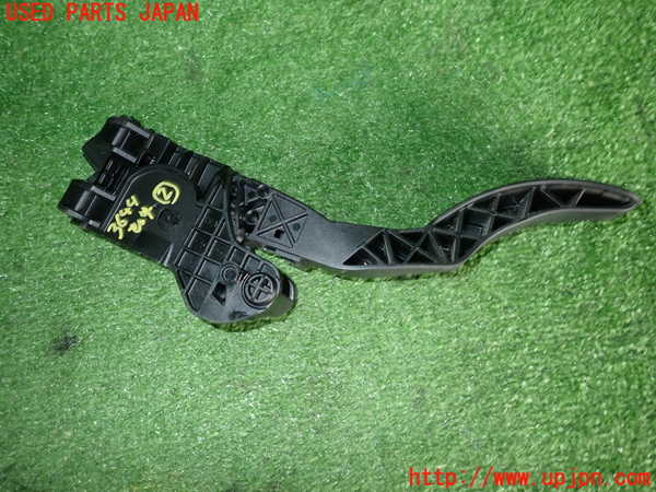 2UPJ-9236446382]VW up! GTI(アップ GTI)(AADKR)センサー2 中古_2