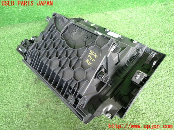 2UPJ-9236447516]VW up! GTI(アップ GTI)(AADKR)グローブボックス1 中古_3