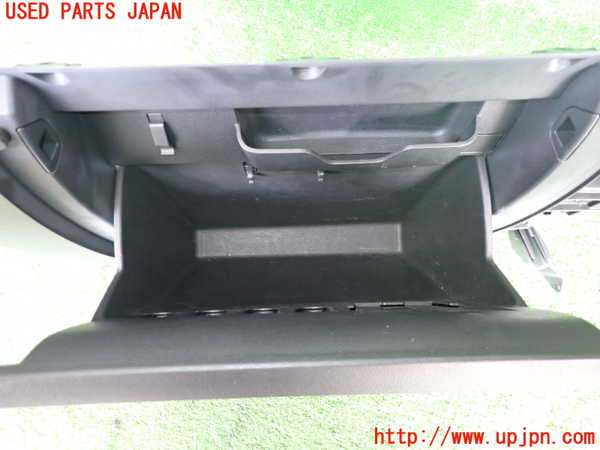 2UPJ-9236447516]VW up! GTI(アップ GTI)(AADKR)グローブボックス1 中古_5