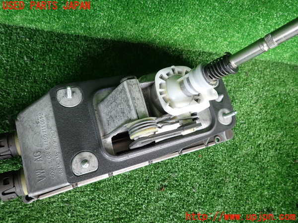 2UPJ-9236447560]VW up! GTI(アップ GTI)(AADKR)MTシフトレバー 中古_4