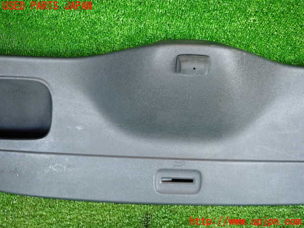 2UPJ-9236441578]VW up! GTI(アップ GTI)(AADKR)バックドア内張り 中古_3