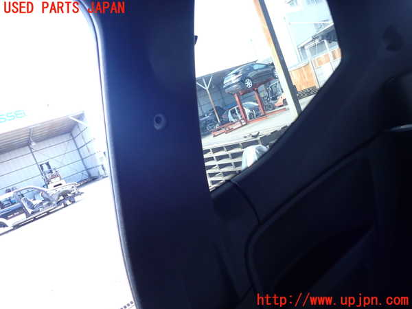 2UPJ-9236447675]VW up! GTI(アップ GTI)(AADKR)右リアピラートリム 中古_3