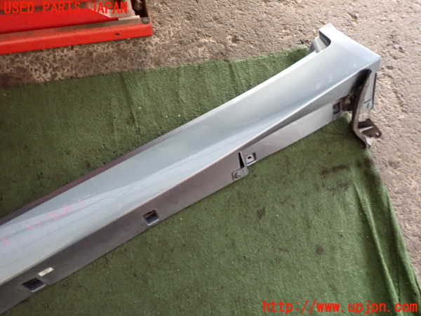 2UPJ-9236451392]スカイライン ハイブリッド(HV37)左サイドステップ 中古_4
