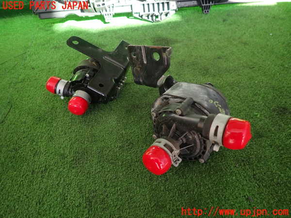 2UPJ-9236452110]スカイライン ハイブリッド(HV37)ウォーターポンプ 中古_2