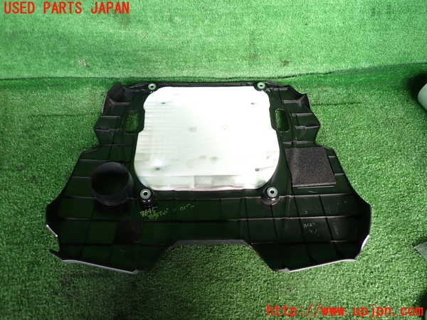 2UPJ-9236452160]スカイライン ハイブリッド(HV37)エンジンアッパーカバー 中古_2