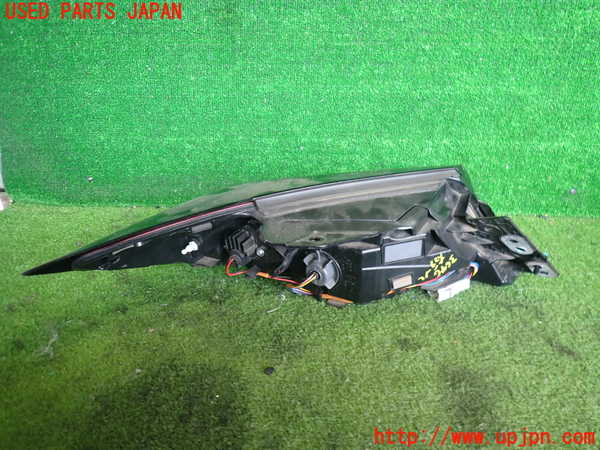 2UPJ-9236461530]GR86(BRZ)(ZN8(改))右テールランプ 中古_2