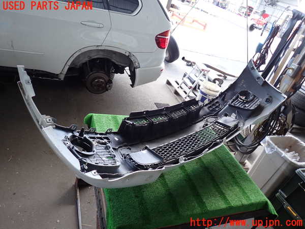 2UPJ-9236471010]BMW X5(ZV30S)(E70)フロントバンパー 中古_5