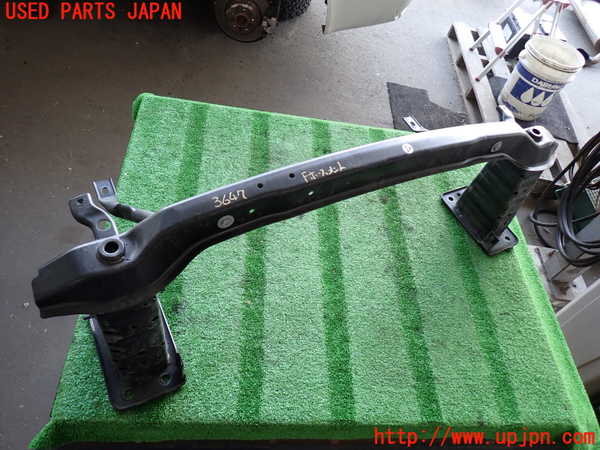 2UPJ-9236471014]BMW X5(ZV30S)(E70)フロントバンパーホースメント 中古_2