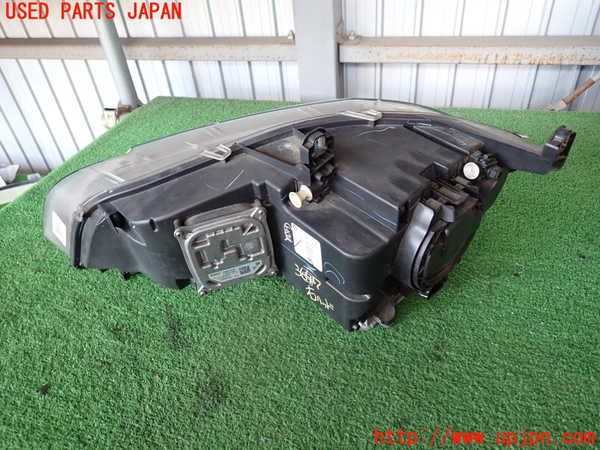 2UPJ-9236471130]BMW X5(ZV30S)(E70)右ヘッドライト HID 中古_2