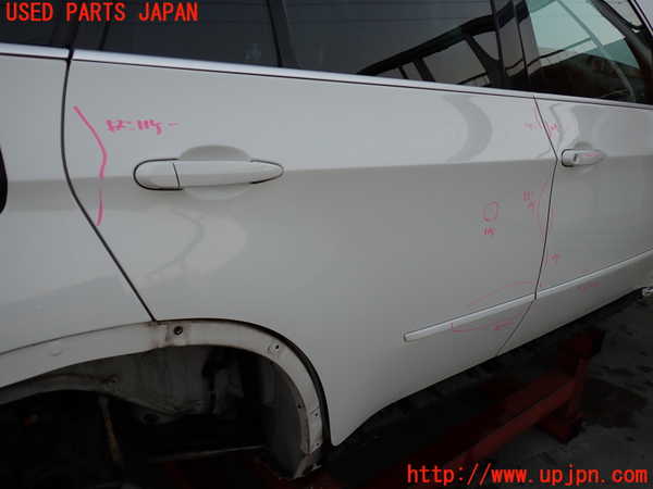 2UPJ-9236471290]BMW X5(ZV30S)(E70)右後ドア 中古(43R-004529 M40)_3