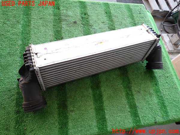 2UPJ-9236472451]BMW X5(ZV30S)(E70)インタークーラー1 中古_2