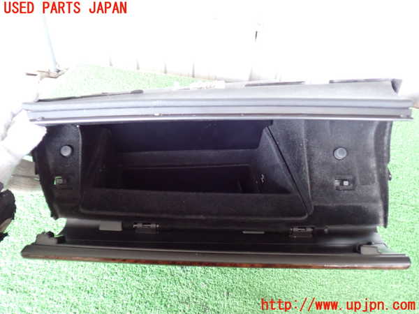 2UPJ-9236477516]BMW X5(ZV30S)(E70)グローブボックス1 中古_2