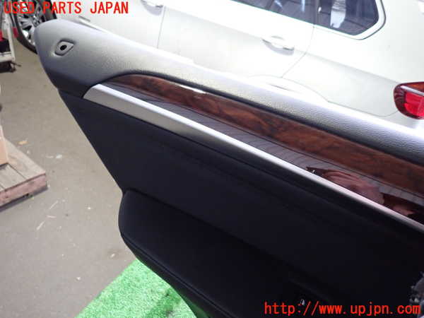 2UPJ-9236471324]BMW X5(ZV30S)(E70)左後ドア内張り 中古_4