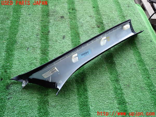 2UPJ-9236477660]BMW X5(ZV30S)(E70)左フロントピラートリム 中古_4