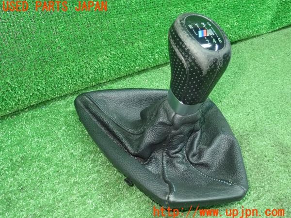 3UPJ=9236480614]BMW 320i クーペ(WA20 E92)前期 純正 2511 8037308-01 シフトノブ ブーツ付き 中古_2