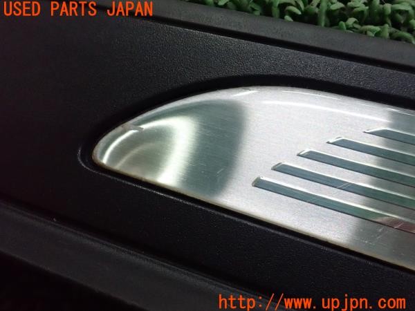 3UPJ=9236480616]BMW 320i クーペ(WA20 E92)前期 純正 スカッフプレート 中古_3