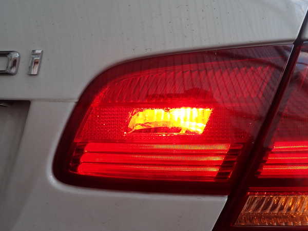 2UPJ-9236481550]BMW 320i クーペ(WA20)(E92)右リアフィニッシャー 中古_5