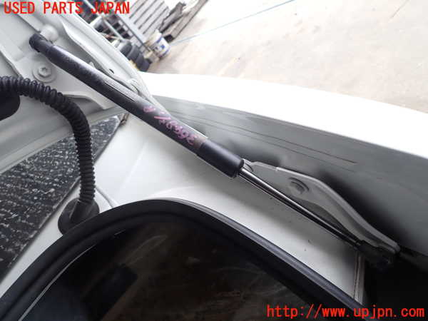 2UPJ-9236481506]BMW 320i クーペ(WA20)(E92)トランクダンパー 中古_2