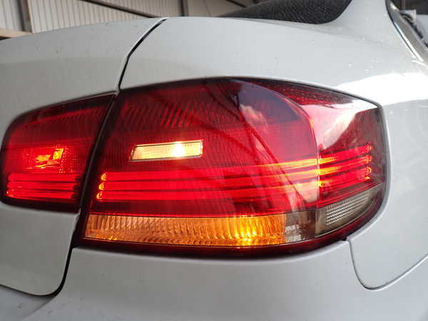 2UPJ-9236481530]BMW 320i クーペ(WA20)(E92)右テールランプ 中古_5
