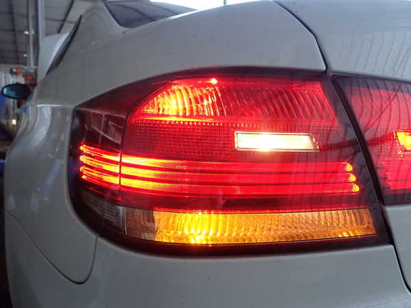 2UPJ-9236481536]BMW 320i クーペ(WA20)(E92)左テールランプ 中古_5