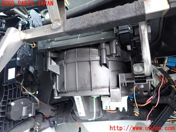 2UPJ-9236486081]BMW 320i クーペ(WA20)(E92)エバポレーター1 中古_4