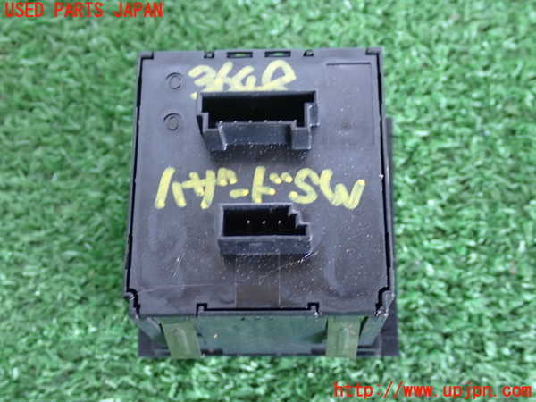 2UPJ-9236486290]BMW 320i クーペ(WA20)(E92)ハザードスイッチ 中古_2