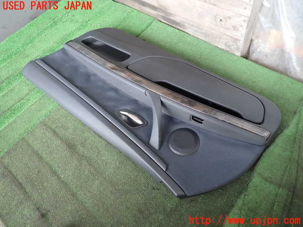 2UPJ-9236481234]BMW 320i クーペ(WA20)(E92)右ドア内張り 中古_3
