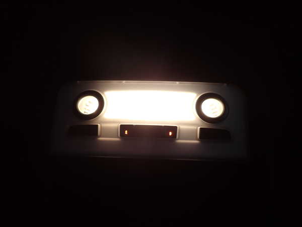 2UPJ-9236486412]BMW 320i クーペ(WA20)(E92)ルームランプ2 (2列目真中) 中古_2