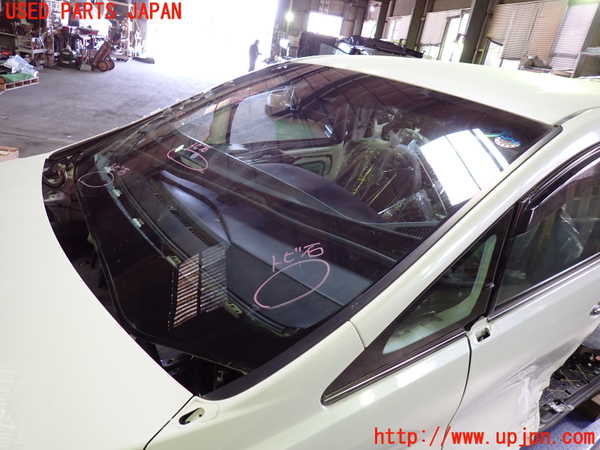 1UPJ-9236491195]ヴェルファイア(AGH30W)フロントガラス 中古(43R-000155 M41A)_3