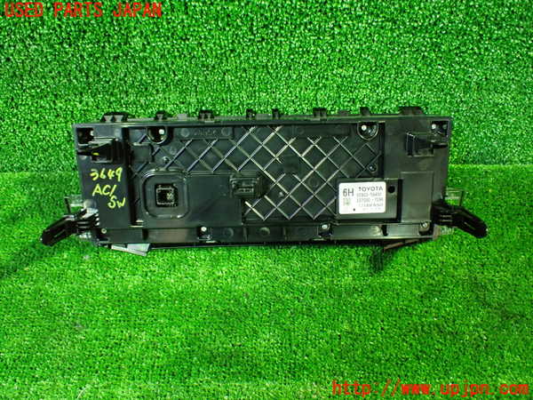 1UPJ-9236496066]ヴェルファイア(AGH30W)エアコンスイッチ1 中古_2