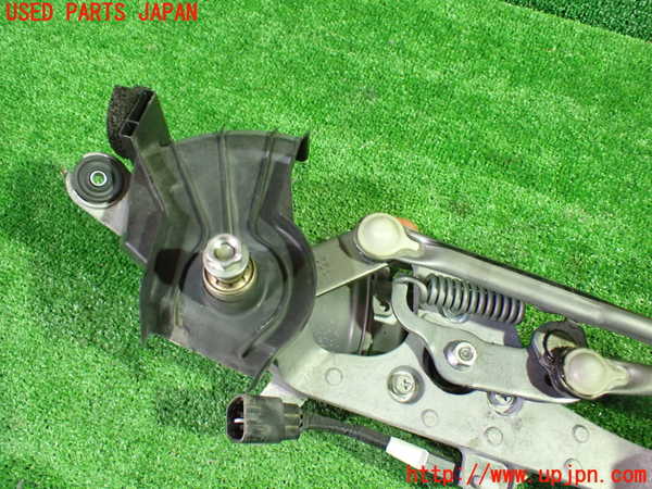 1UPJ-9236496770]ヴェルファイア(AGH30W)フロントワイパーモーター 中古_3