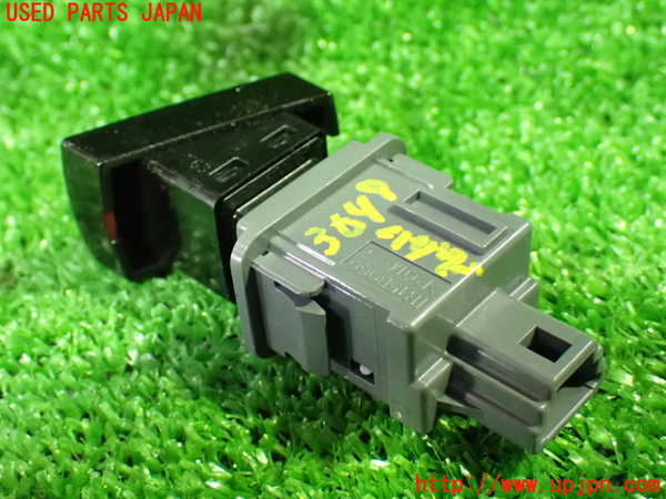 1UPJ-9236496290]ヴェルファイア(AGH30W)ハザードスイッチ 中古_2