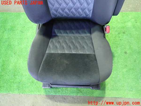 1UPJ-9236497035]ヴェルファイア(AGH30W)運転席シート 中古_4