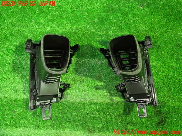 1UPJ-9236497528]ヴェルファイア(AGH30W)エアコン吹き出し口3 (真中) 中古_2