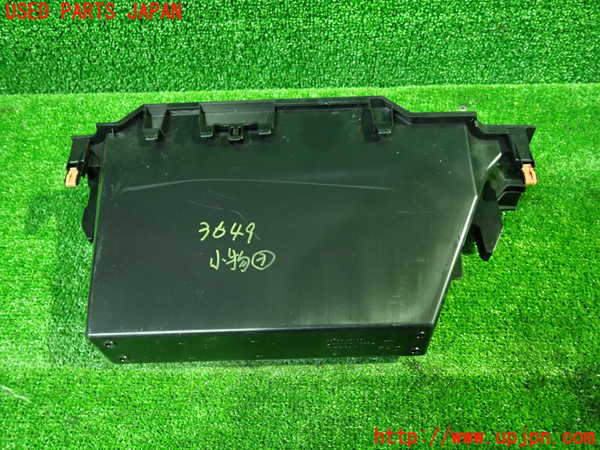 1UPJ-9236497843]ヴェルファイア(AGH30W)小物入れ3 中古_3