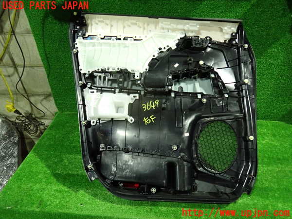 1UPJ-9236491234]ヴェルファイア(AGH30W)右前ドア内張り 中古_4