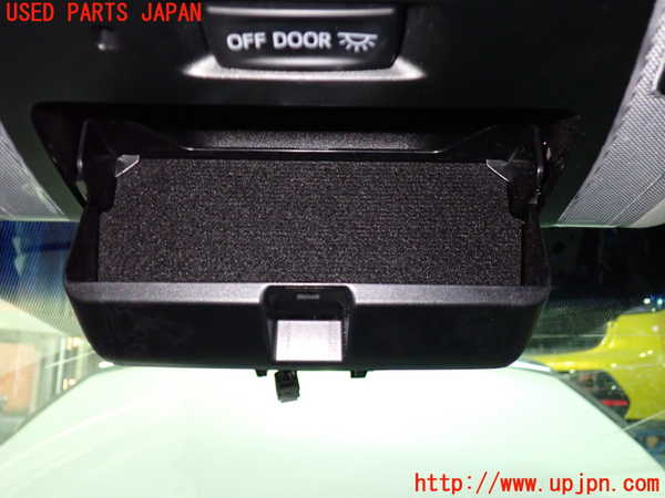 1UPJ-9236496411]ヴェルファイア(AGH30W)ルームランプ1 (1列目真中) 中古_2