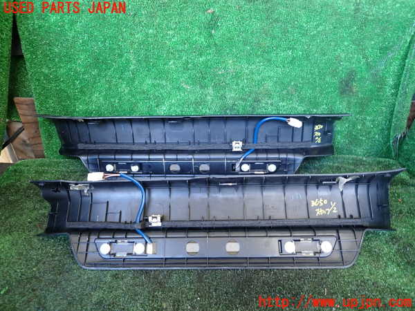 1UPJ-9236507740]レクサス・RX450h(GYL16W)スカッフプレート 中古_4