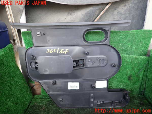 1UPJ-9236511234]ジープ・ラングラー アンリミテッド(JK38L)右前ドア内張り 中古_4