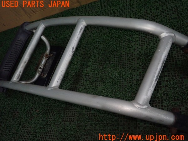 3UPJ=9236520060]ランドクルーザー100(UZJ100W)前期 純正 リアラダー はしご 中古_3