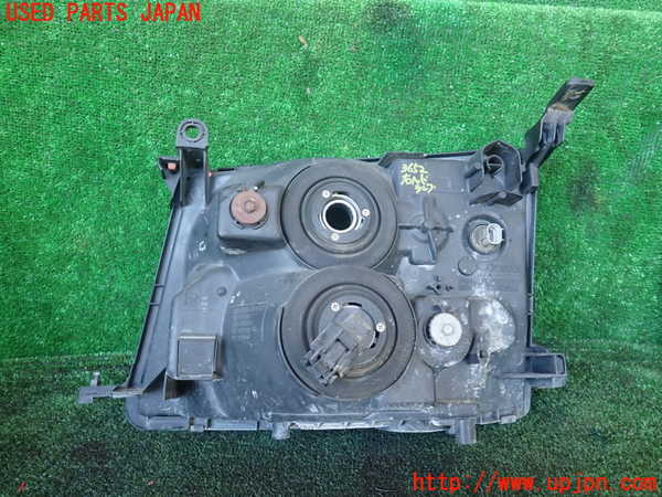 1UPJ-9236521130]ランクル100系(UZJ100W)右ヘッドライト ハロゲン 中古_2