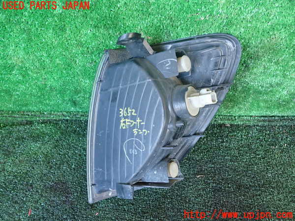 1UPJ-9236521150]ランクル100系(UZJ100W)右コーナーランプ 中古_3