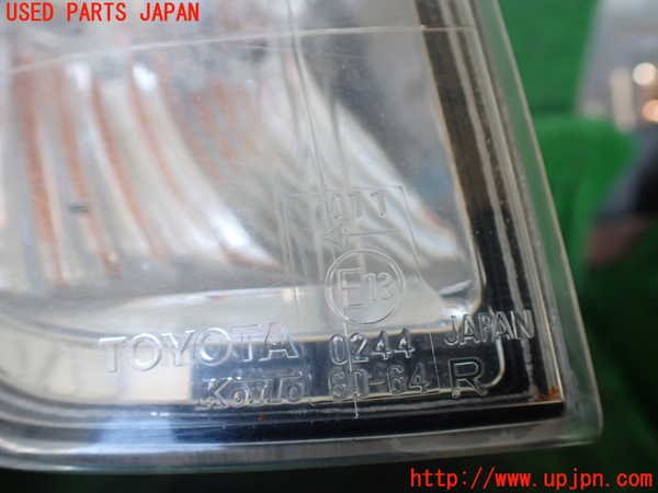 1UPJ-9236521150]ランクル100系(UZJ100W)右コーナーランプ 中古_4